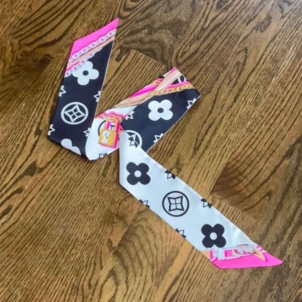 Twilly Scarf for Handbag - Picture 2 of 2